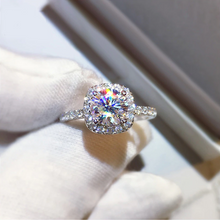 Load image into Gallery viewer, Crystal Engagement Claws Design Ring